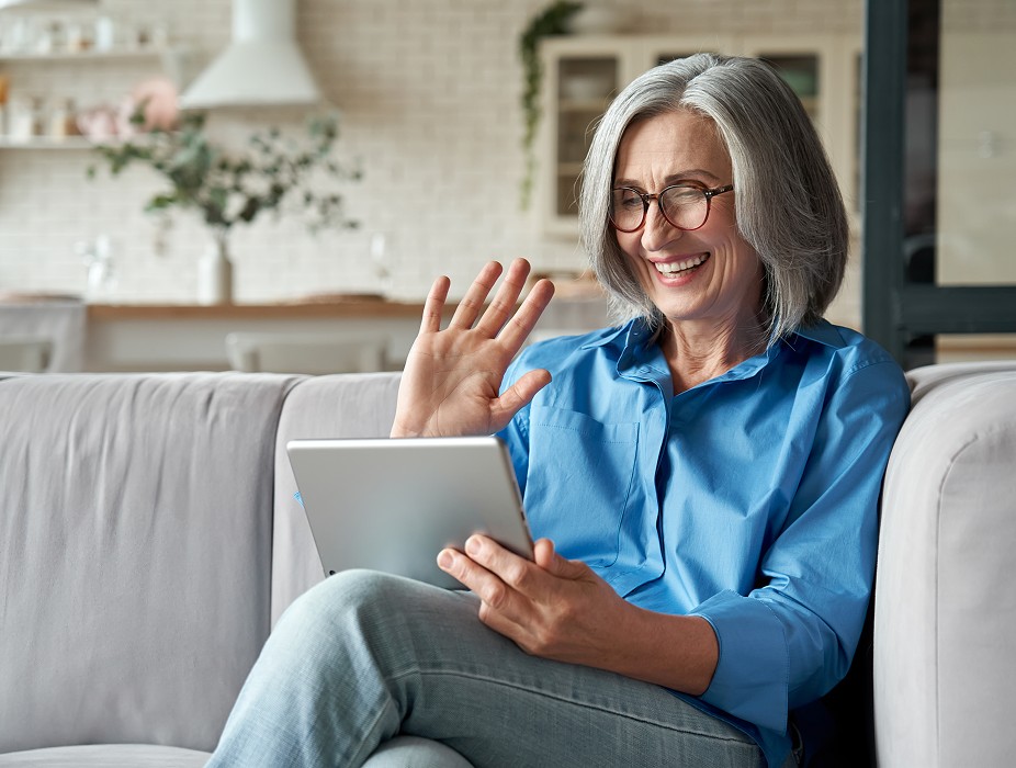 Patient receiving telemedicine services treatment