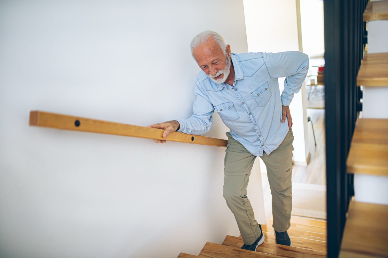 Shooting leg pain from sciatica
